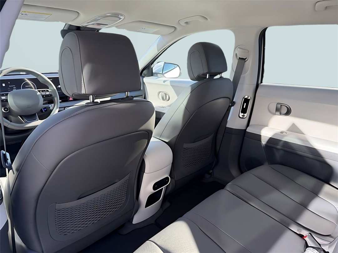 2026 Hyundai Ioniq 5 SEL - Image 30