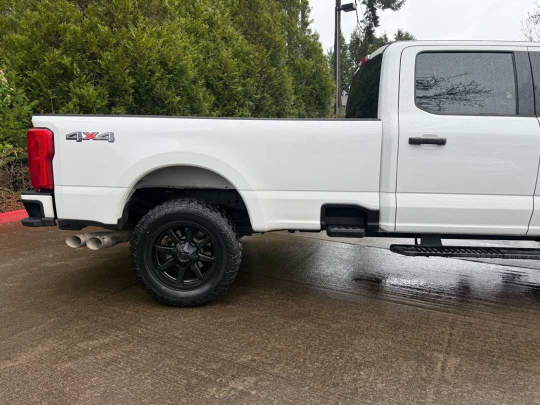 2024 Ford F-350Sd Lariat - Image 16