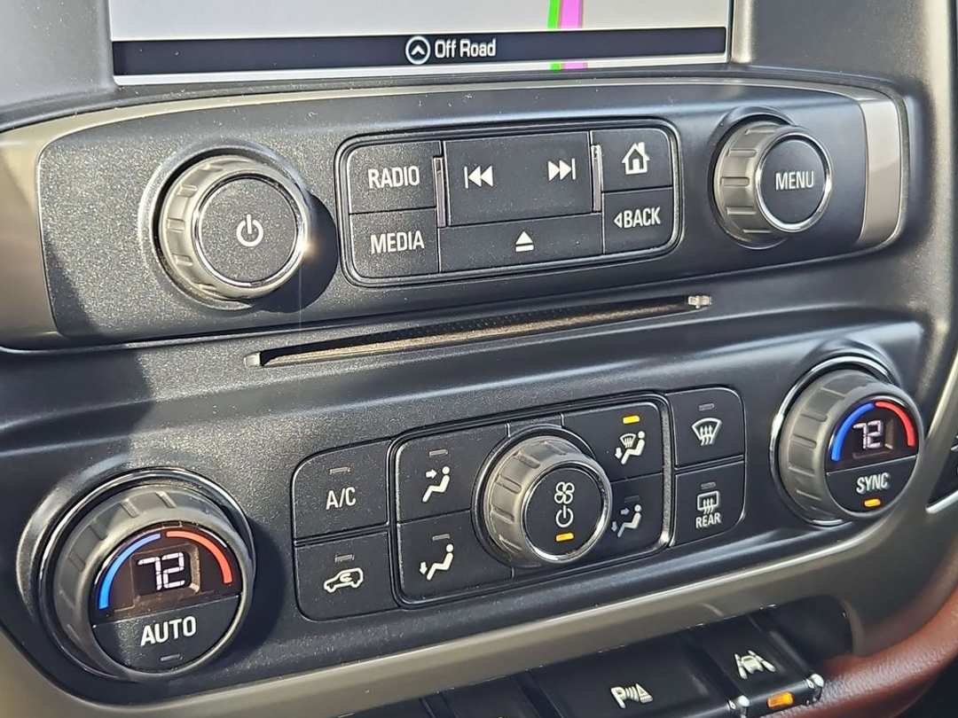 2017 Chevrolet Silverado 1500 High Country - Image 33