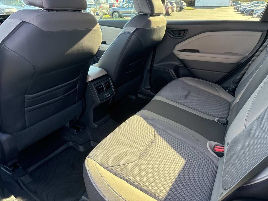 2026 Subaru Forester Premium - Image 18