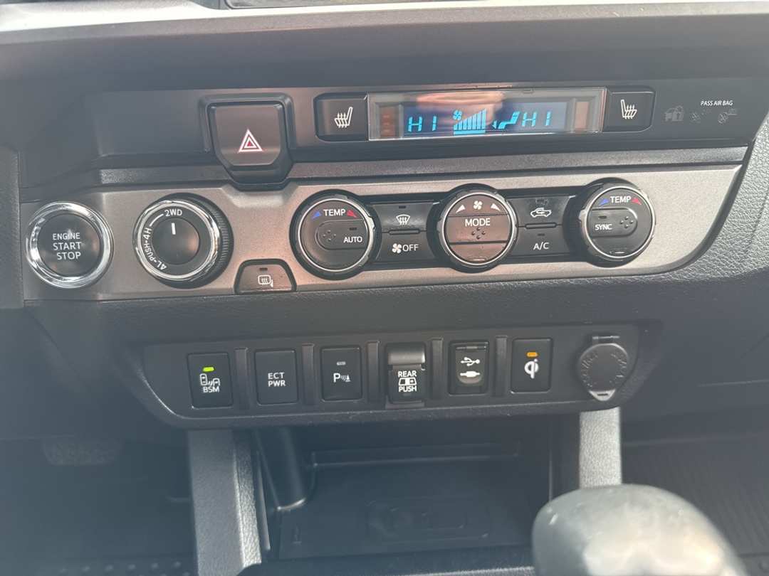 2019 Toyota Tacoma TRD OffRoad - Image 19