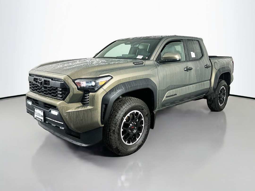 2025 Toyota Tacoma TRD Off Road - Image 3