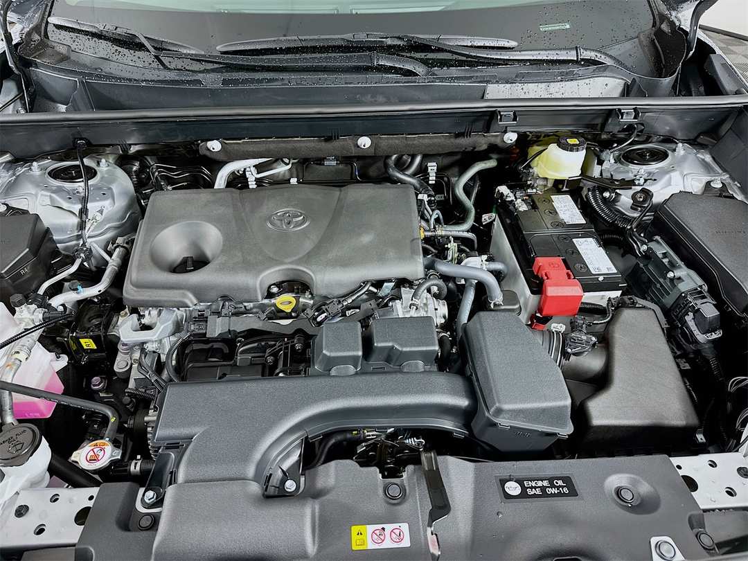2025 Toyota Rav4 XLE Premium - Image 32