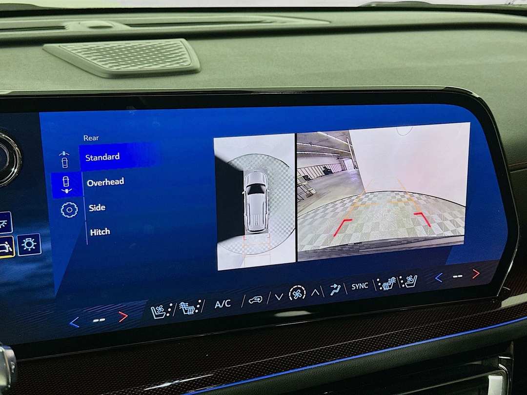 2025 Chevrolet Traverse RS - Image 15