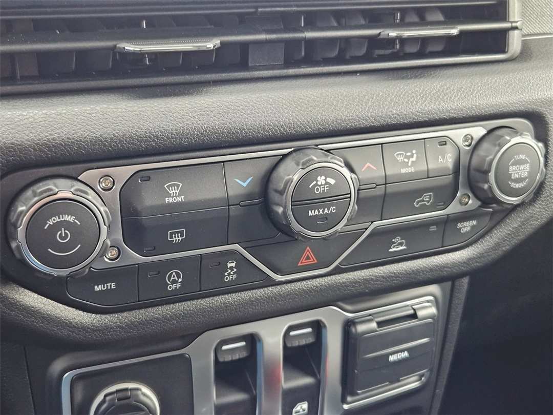 2026 Jeep Wrangler Sport - Image 23