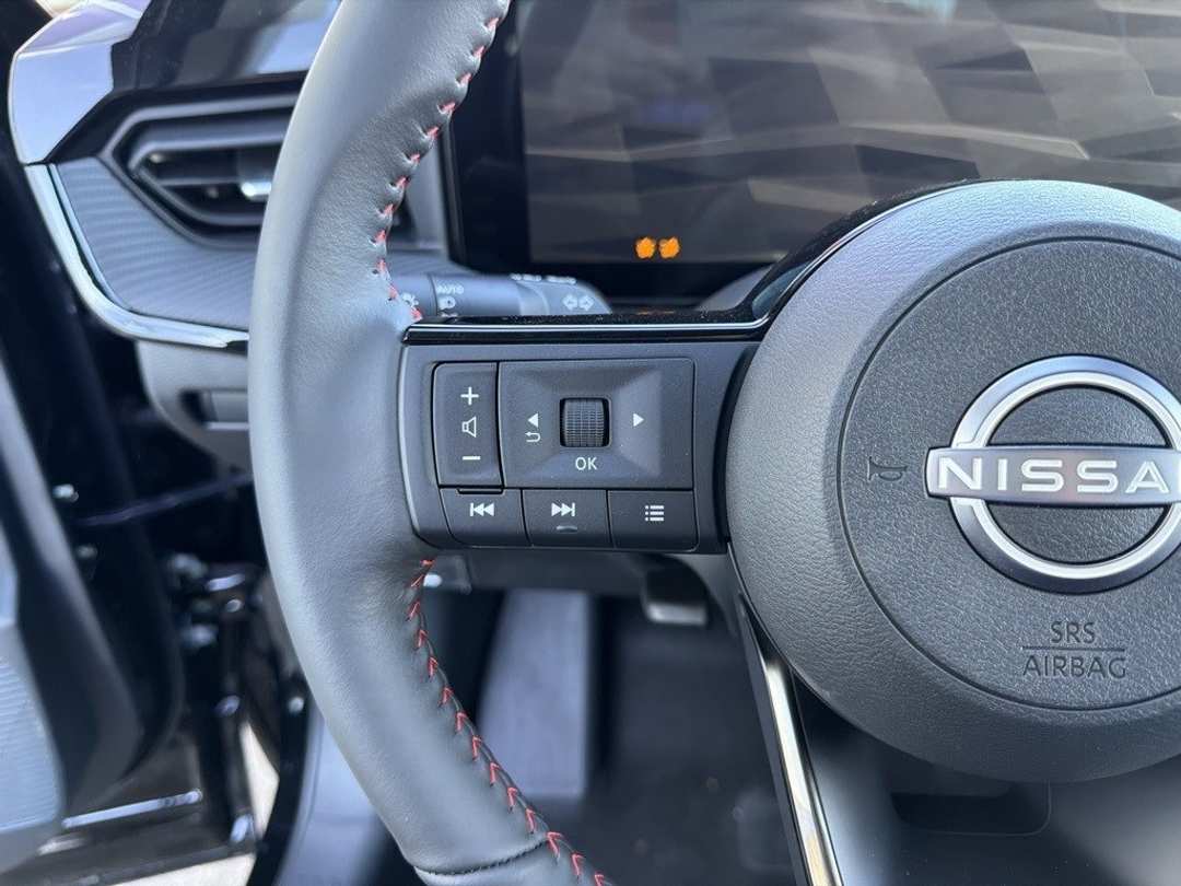 2026 Nissan Kicks SR - Image 21