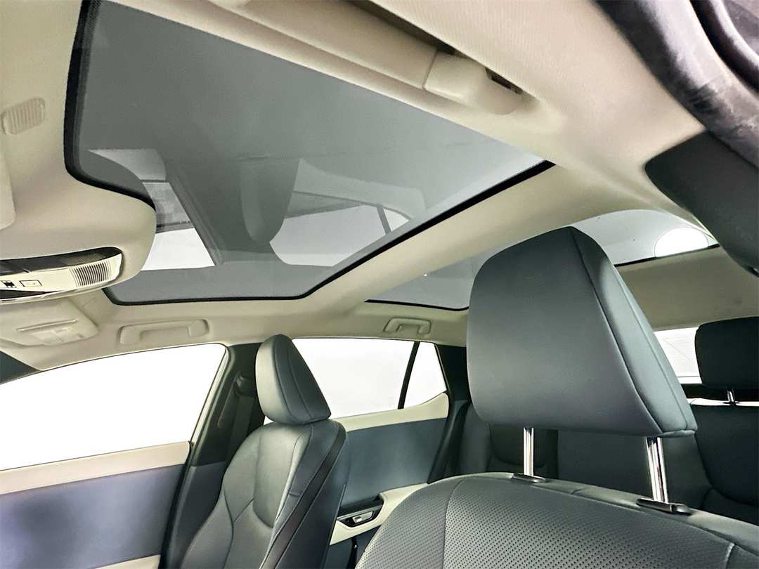 2023 Lexus Rz 450e Premium - Image 22