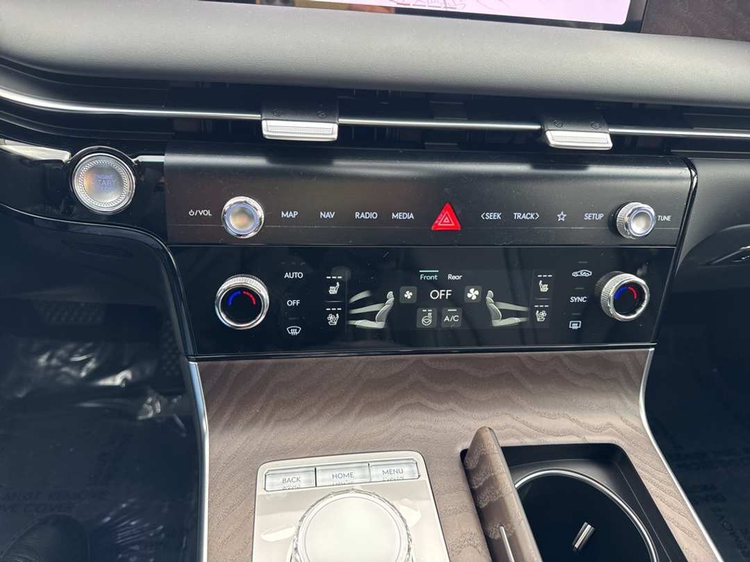 2026 Genesis G80 2.5T - Image 26