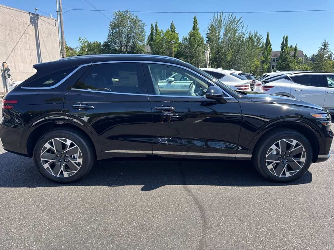 2026 Genesis Electrified Gv70 - Image 8