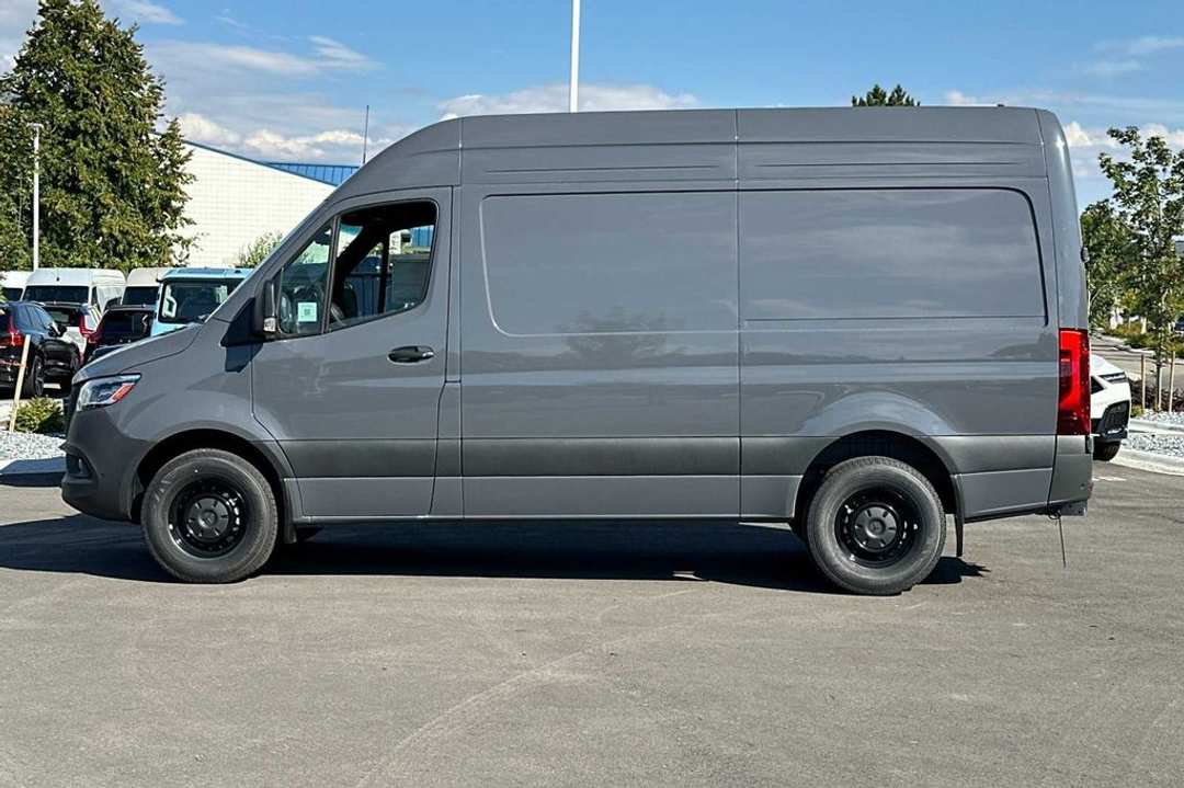 2024 Mercedes-Benz Sprinter 2500 Cargo 144 WB - Image 2