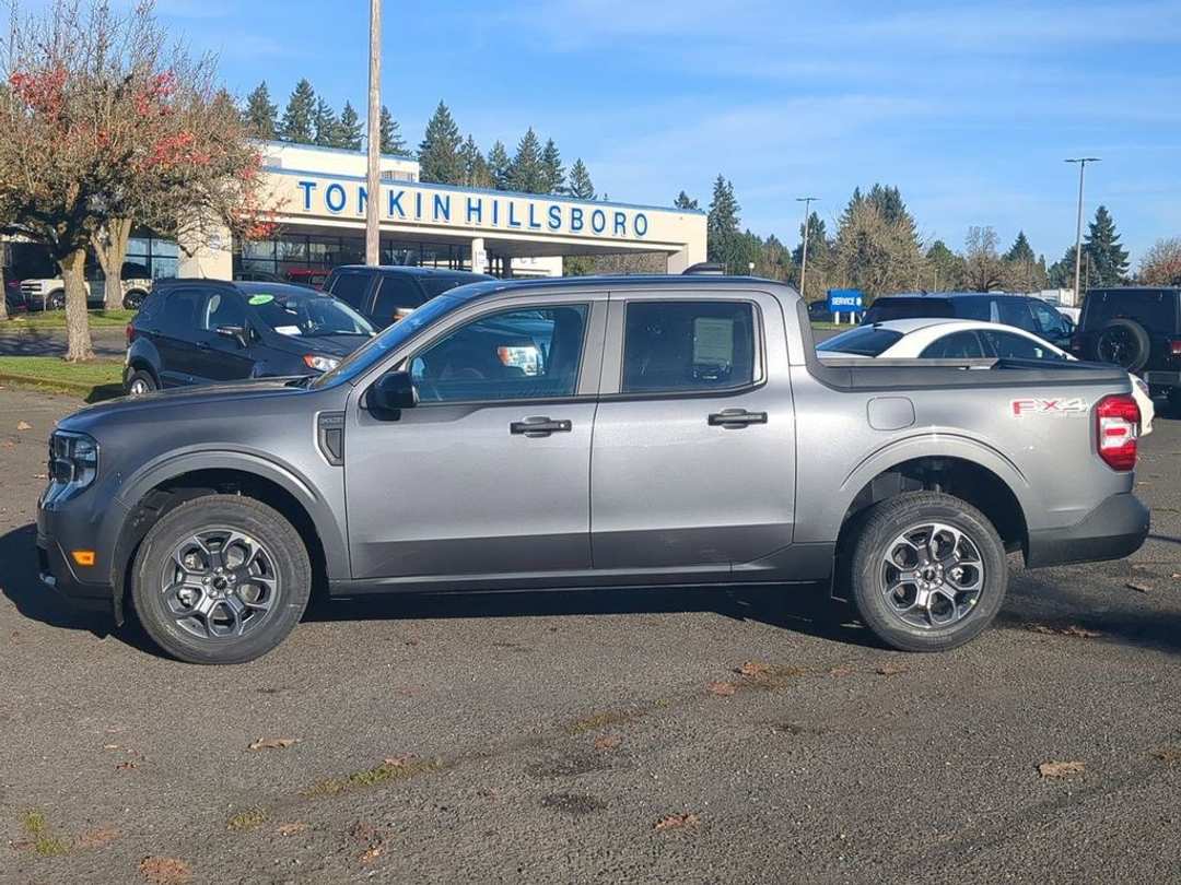 2025 Ford Maverick XLT - Image 2