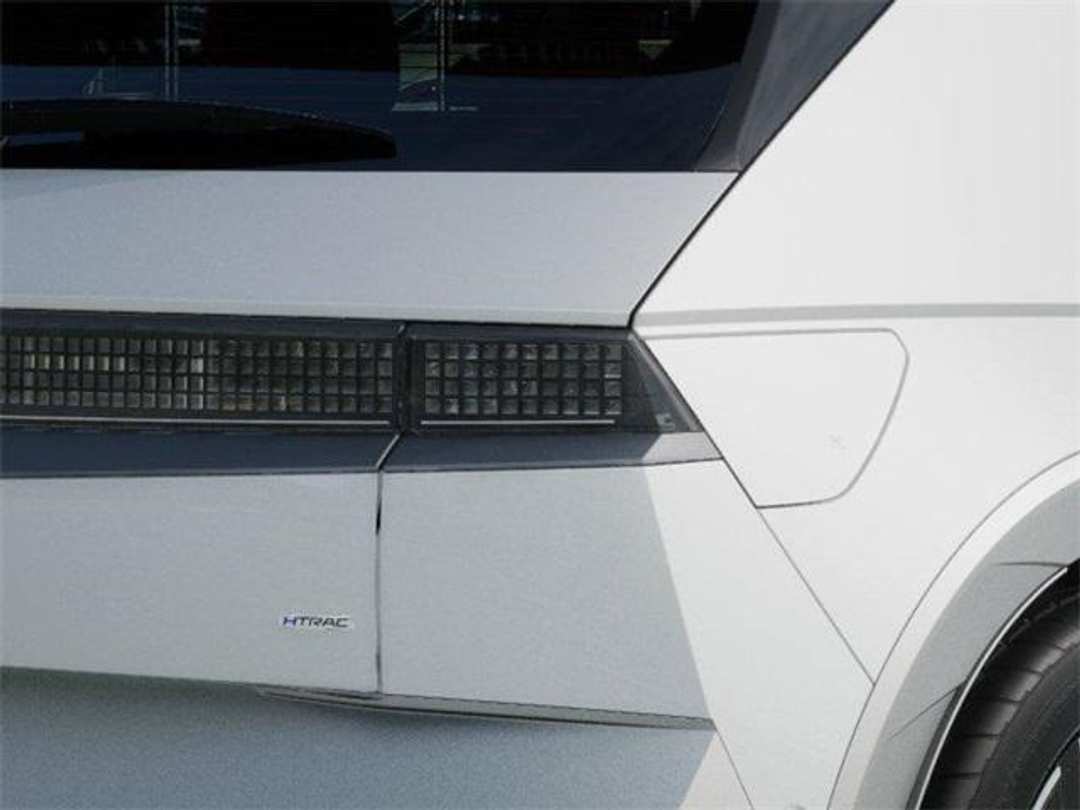 2026 Hyundai Ioniq 5 Limited - Image 10