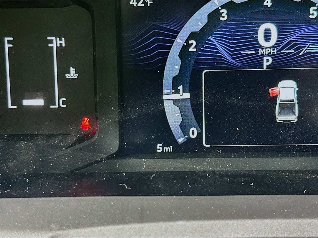 2025 Toyota Tacoma SR5 - Image 12