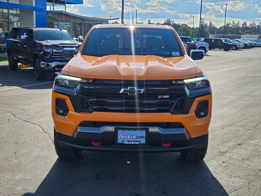 2026 Chevrolet Colorado Z71 - Image 9