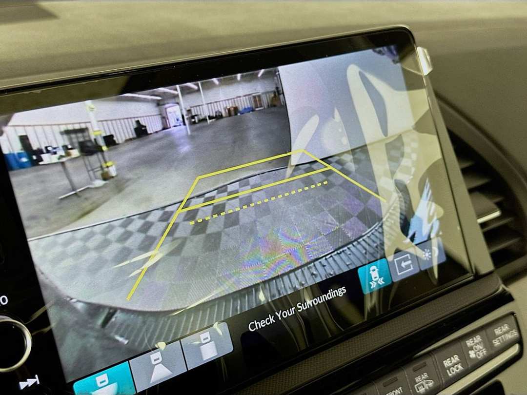 2026 Honda Odyssey Touring - Image 14