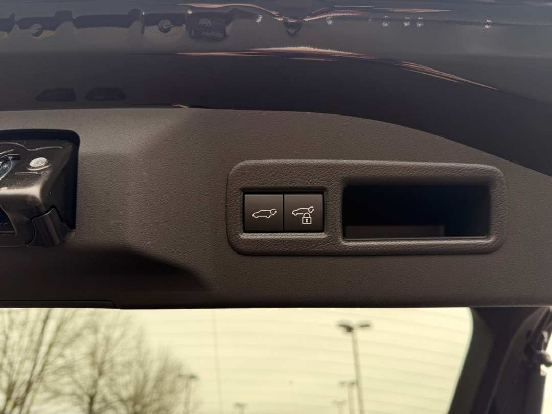 2026 Subaru Solterra Premium - Image 20