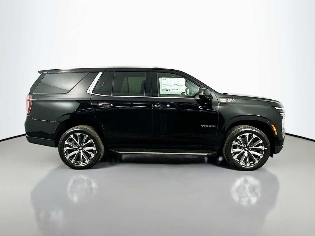 2026 Chevrolet Tahoe High Country - Image 8