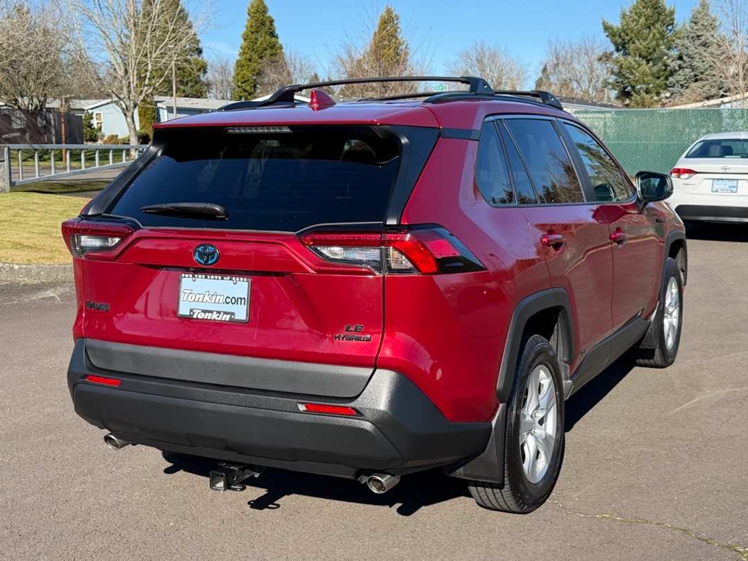 2019 Toyota Rav4 LE - Image 8