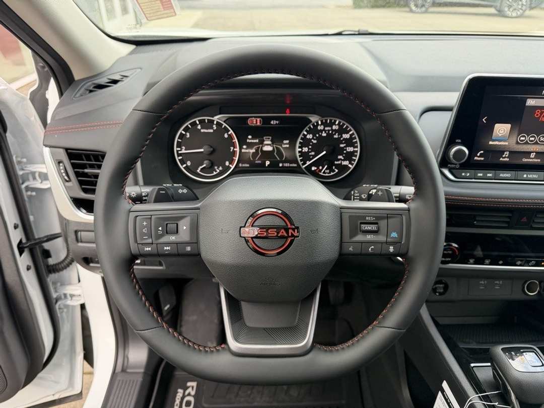 2026 Nissan Rogue Rock Creek - Image 18