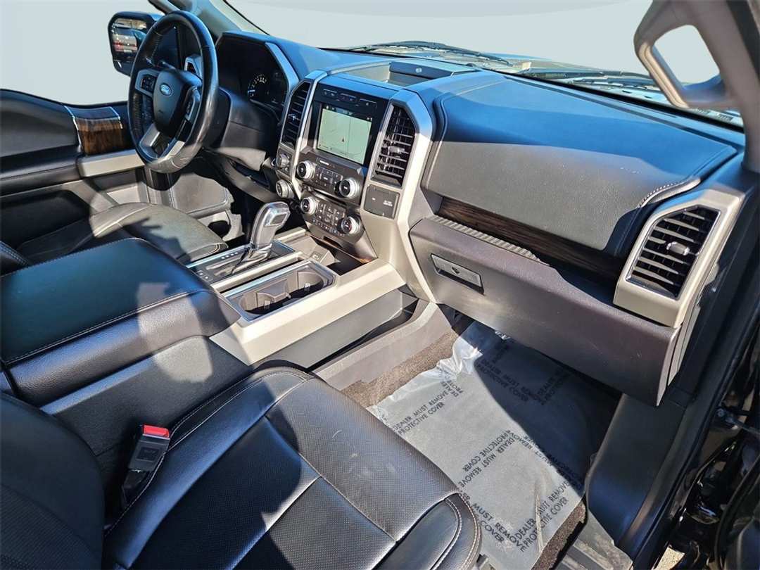 2018 Ford F-150 Lariat - Image 29