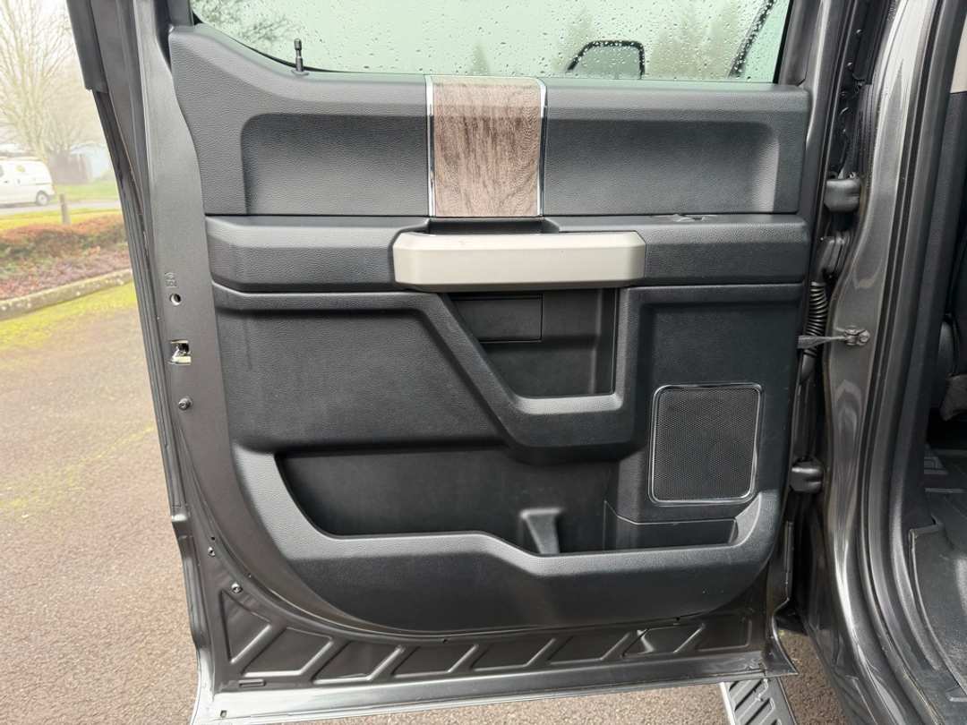 2017 Ford F-250Sd Lariat - Image 28