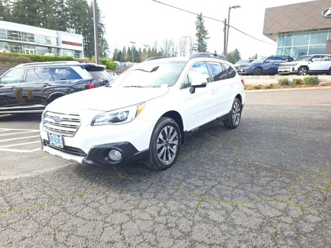 2017 Subaru Outback 3.6R - Image 3