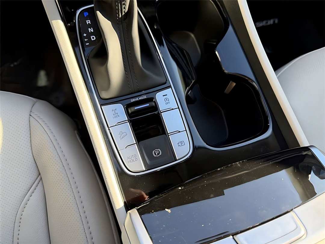 2026 Hyundai Tucson SEL Premium - Image 26