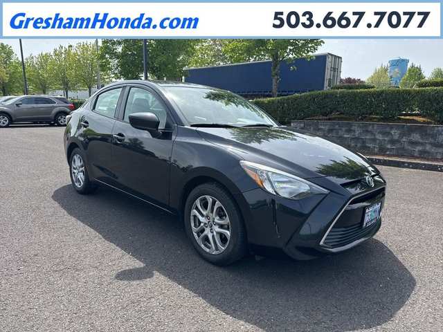2017 Toyota Yaris Ia Base