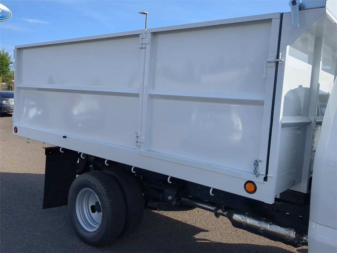 2024 Ford F-350Sd XL - Image 23