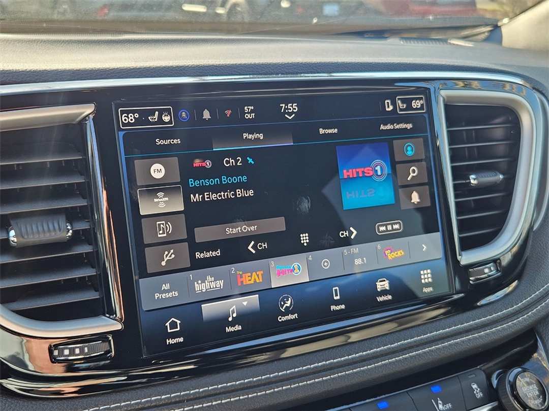 2026 Chrysler Pacifica Select - Image 20