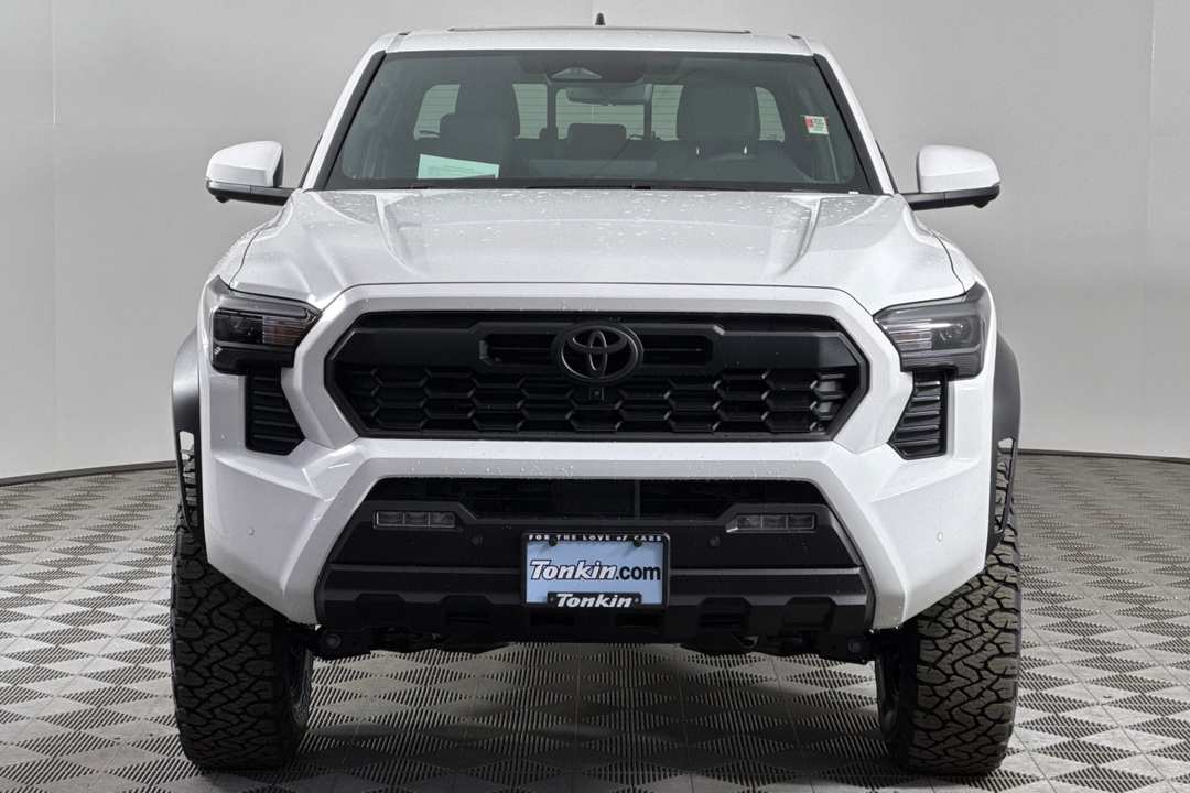 2025 Toyota Tacoma TRD OffRoad - Image 9