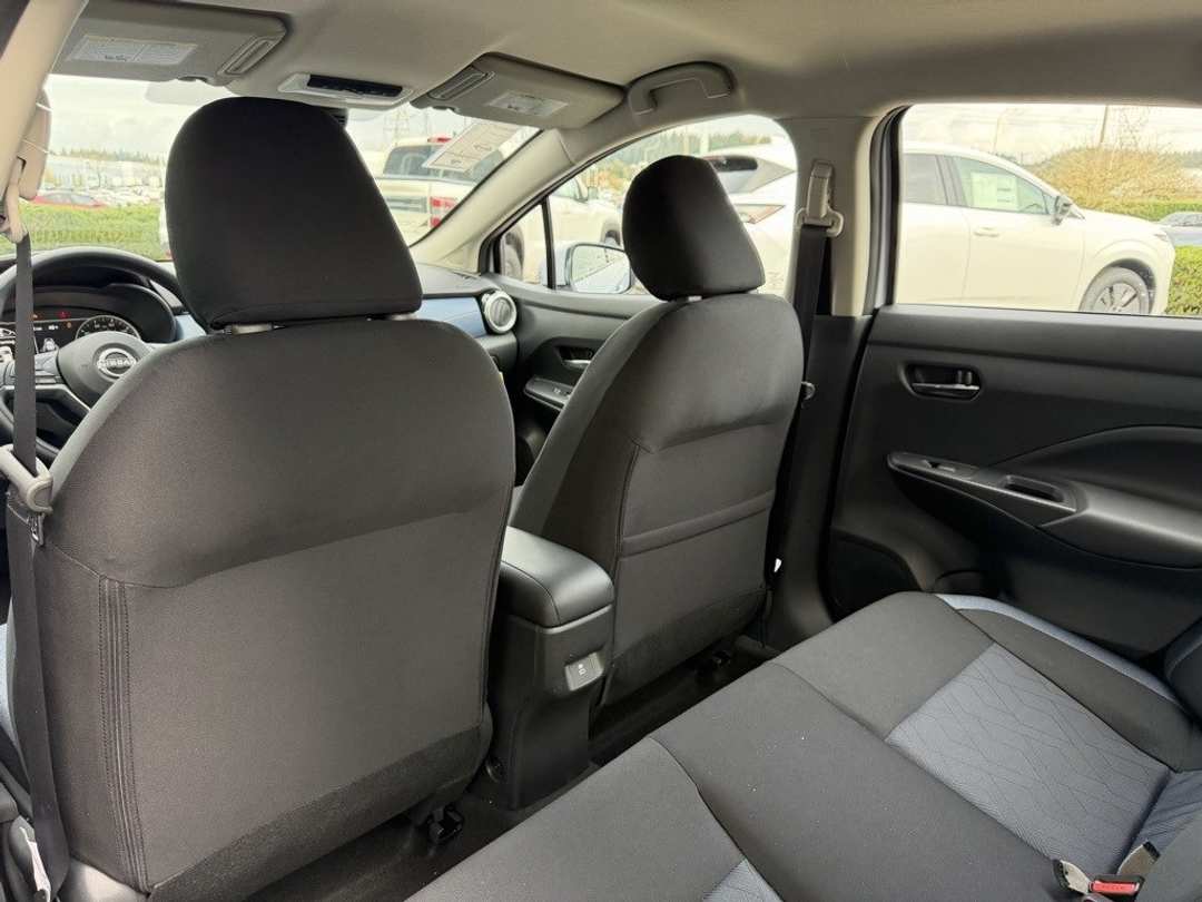 2025 Nissan Versa 1.6 SV - Image 34
