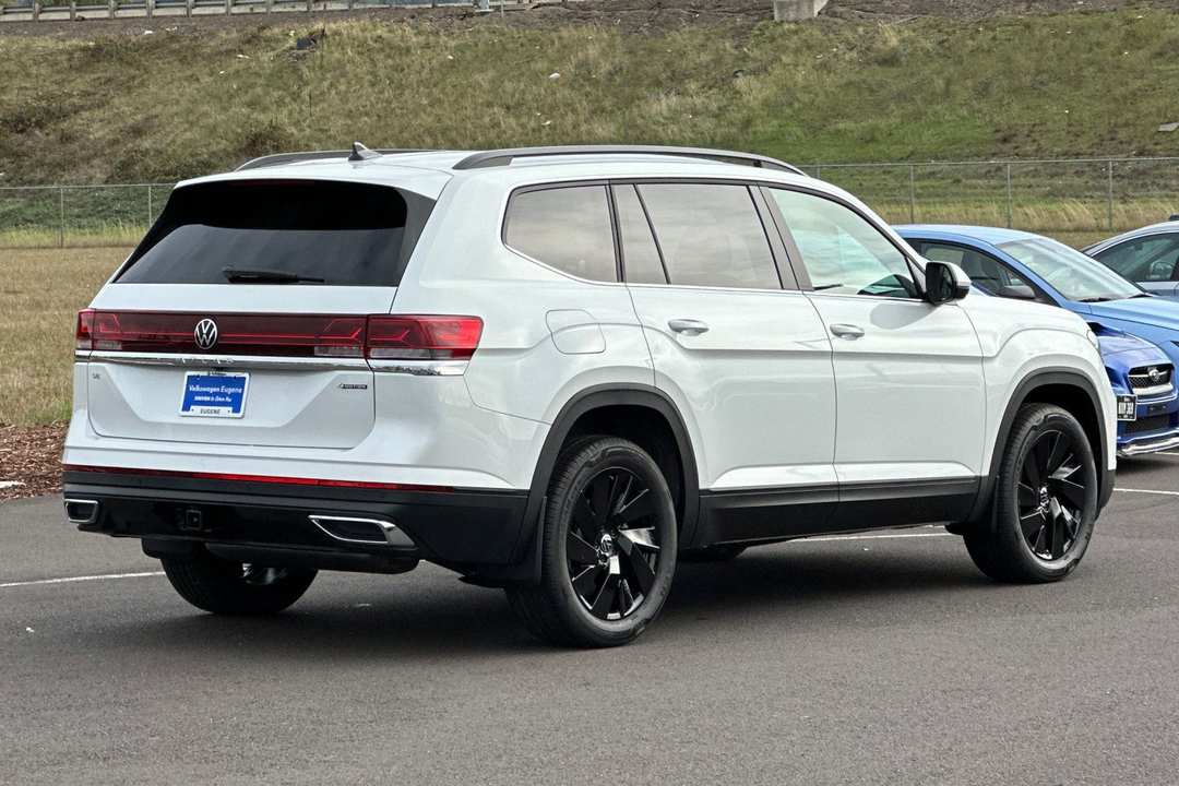 2026 Volkswagen Atlas 2.0T SE w/Technology - Image 3