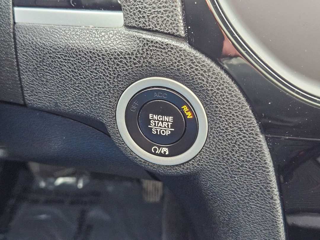 2023 Chrysler 300 S - Image 17