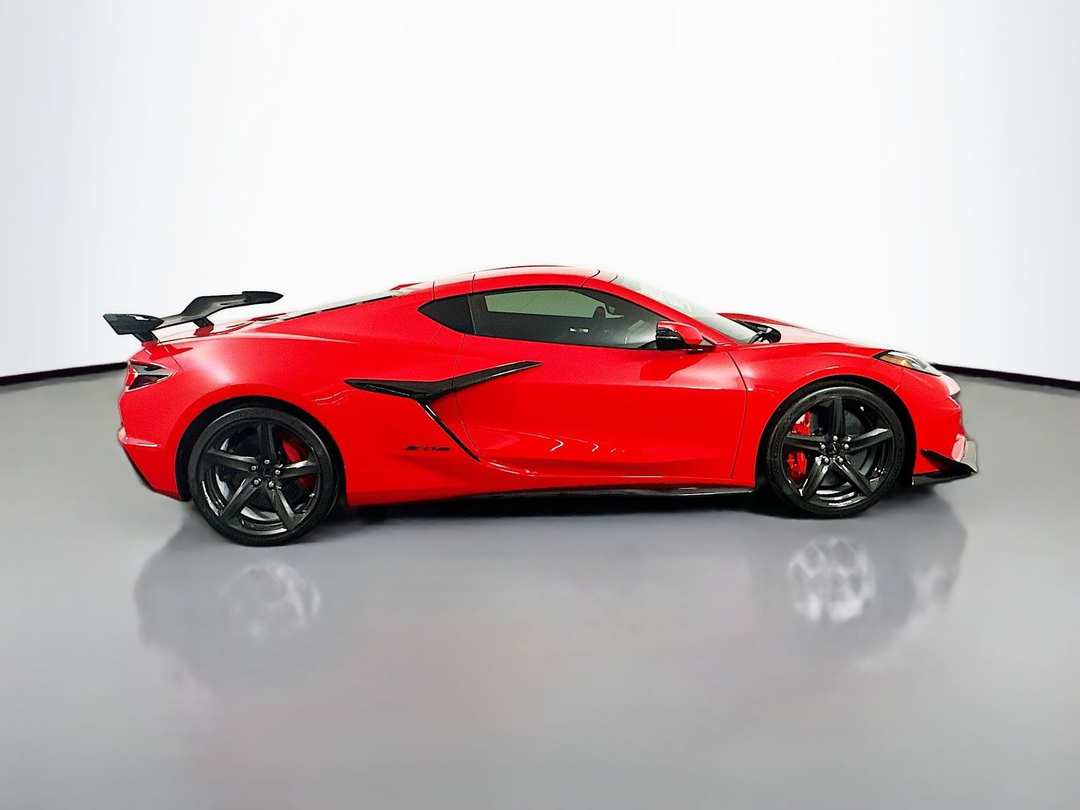 2026 Chevrolet Corvette Z06 - Image 8