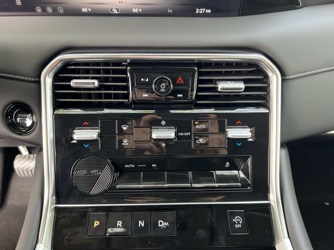 2026 Nissan Armada SV - Image 20