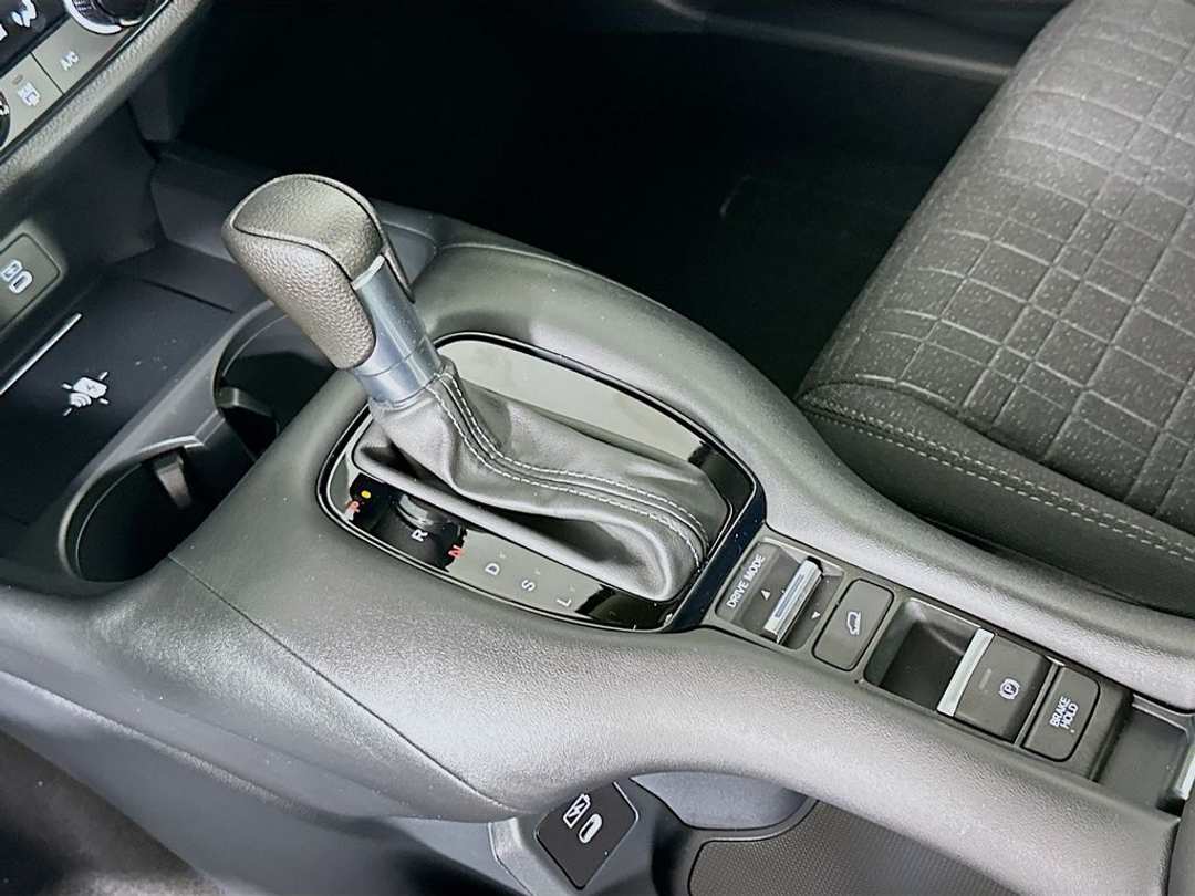 2026 Honda HR-V LX - Image 16