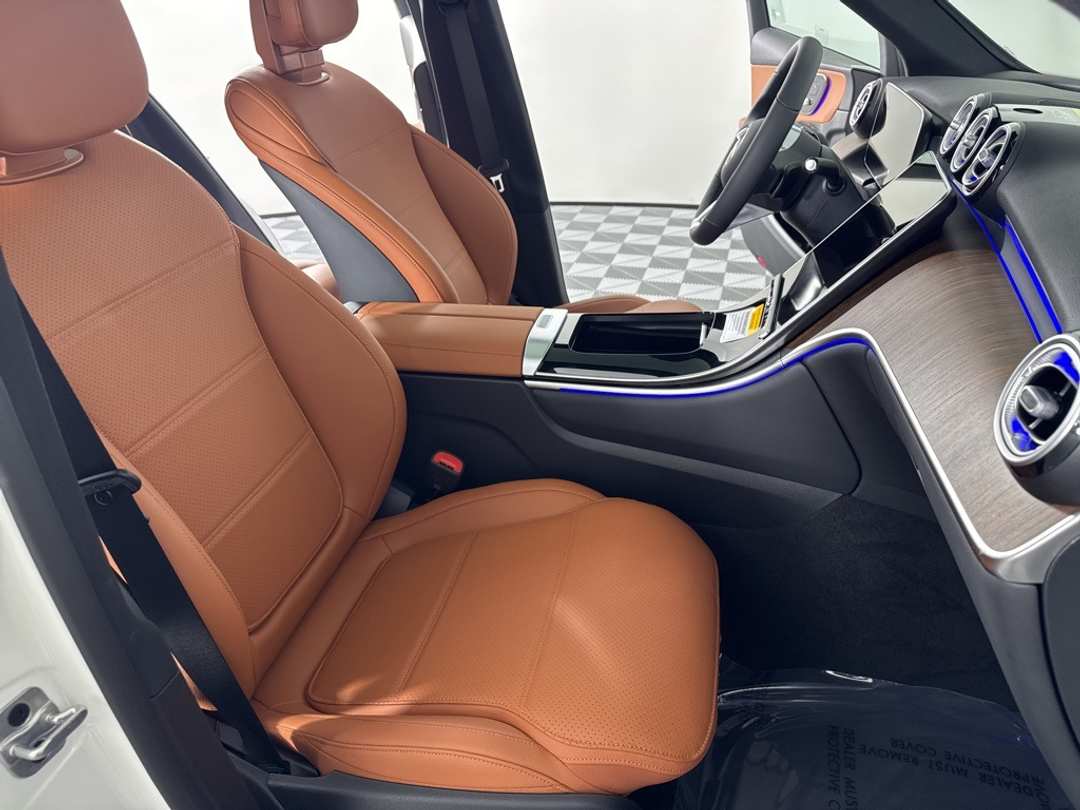 2026 Mercedes-Benz GLC GLC 300 - Image 17