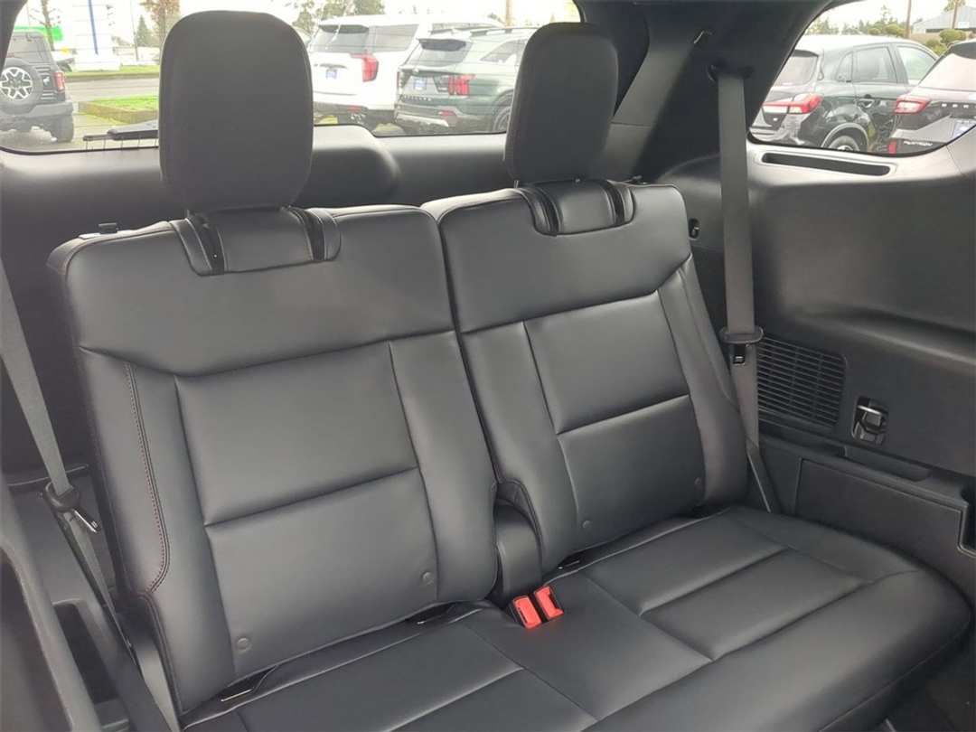 2026 Ford Explorer ST - Image 36