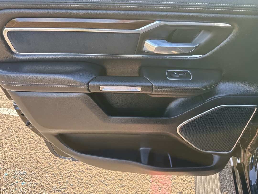 2022 Ram 1500 Laramie - Image 24
