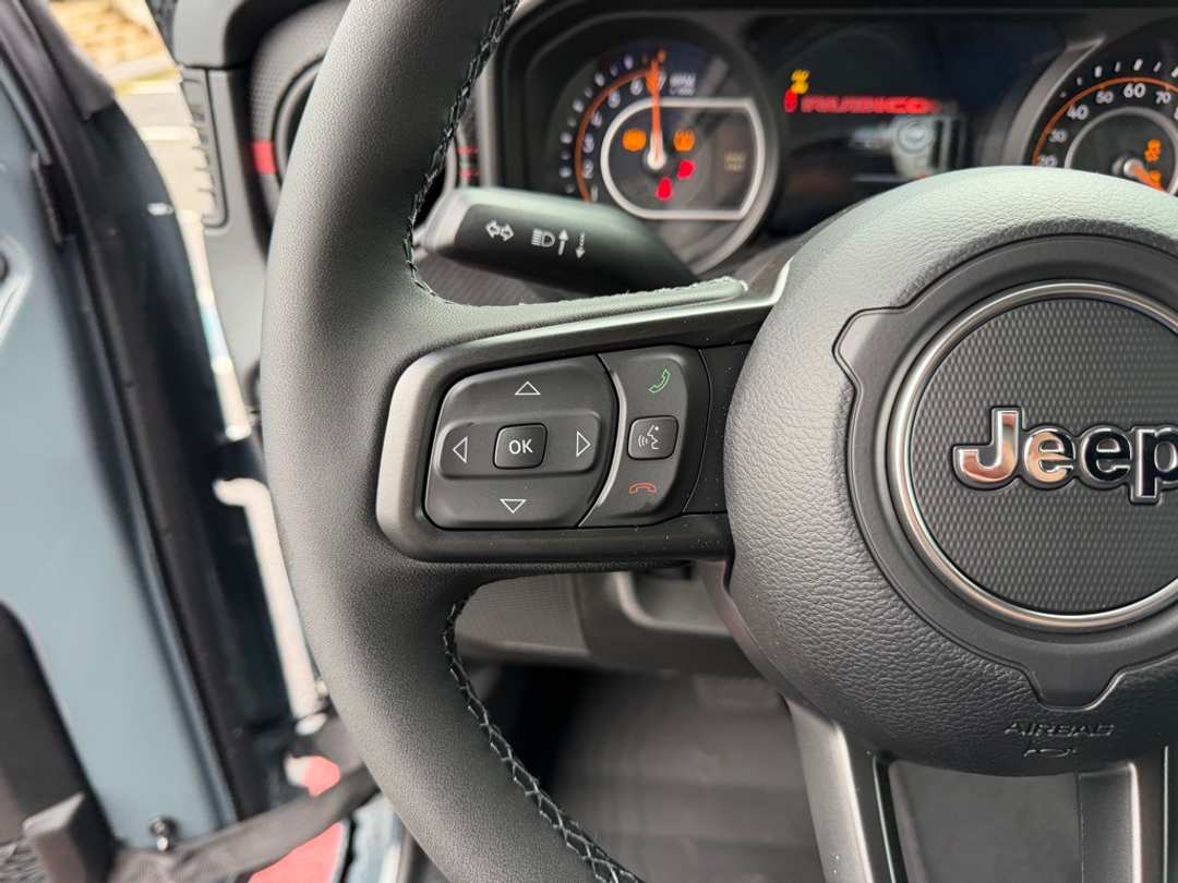 2026 Jeep Gladiator Rubicon - Image 17