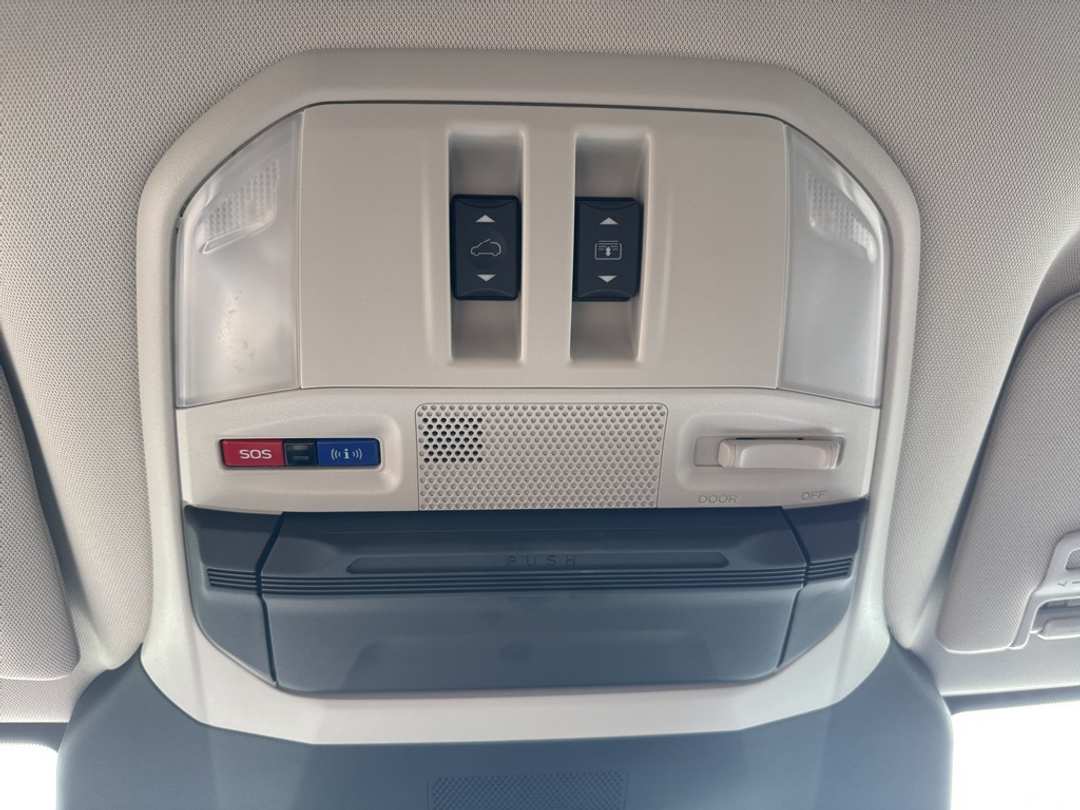 2025 Subaru Ascent Onyx Edition Touring - Image 58