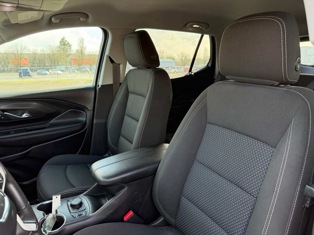 2022 GMC Terrain SLE - Image 16