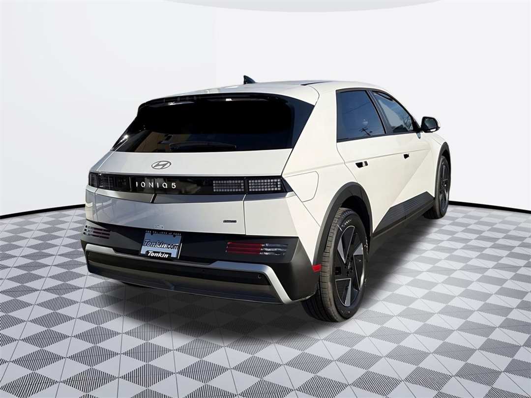 2026 Hyundai Ioniq 5 SEL - Image 7