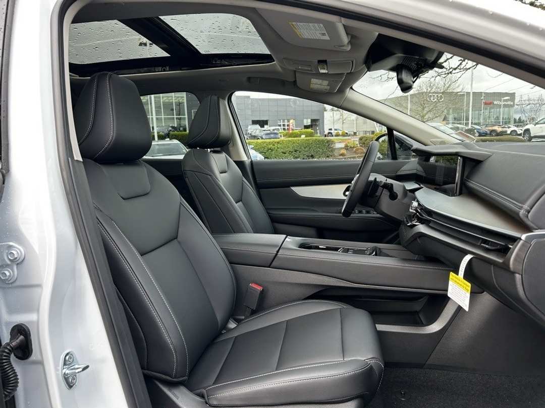 2025 Nissan Murano SL - Image 28