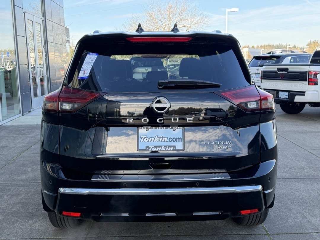 2026 Nissan Rogue Platinum - Image 9