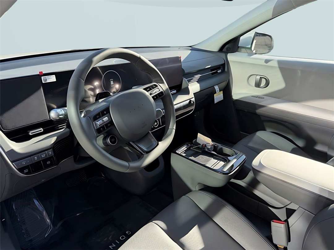 2026 Hyundai Ioniq 5 SEL - Image 15