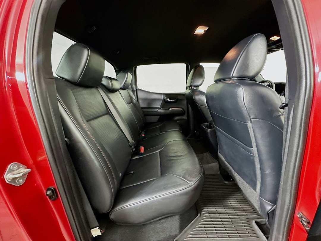 2017 Toyota Tacoma TRD Pro - Image 27