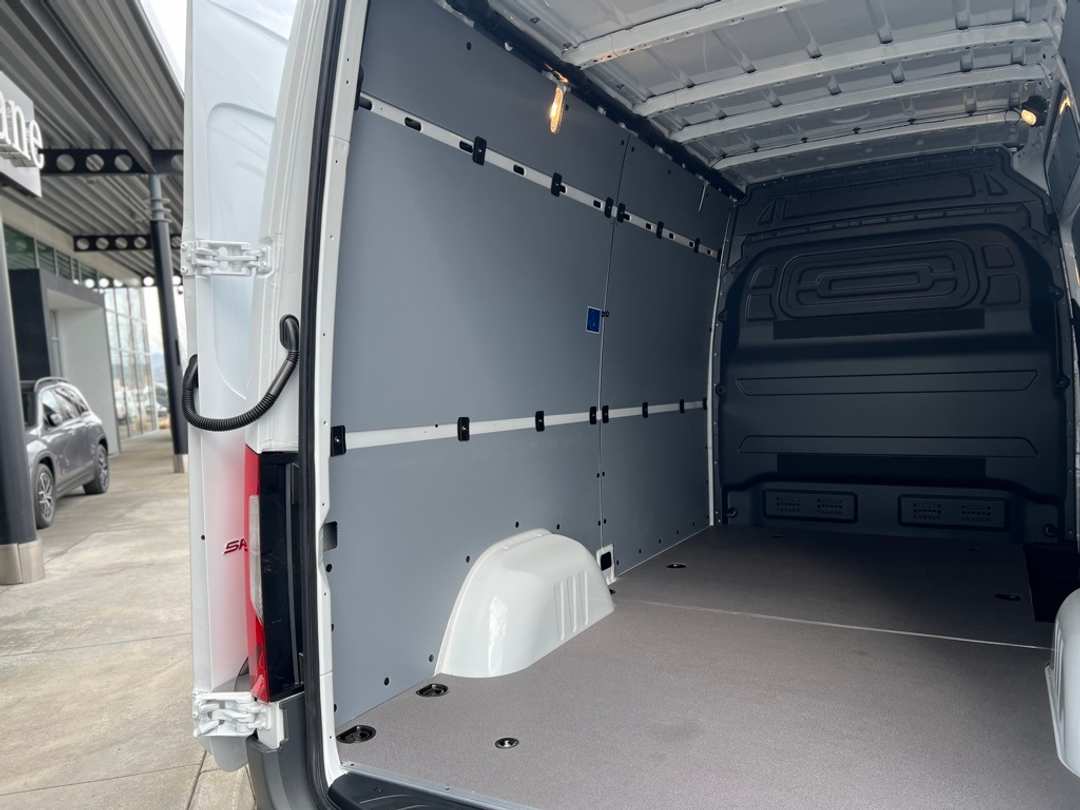 2024 Mercedes-Benz Sprinter 2500 Cargo 144 WB - Image 16