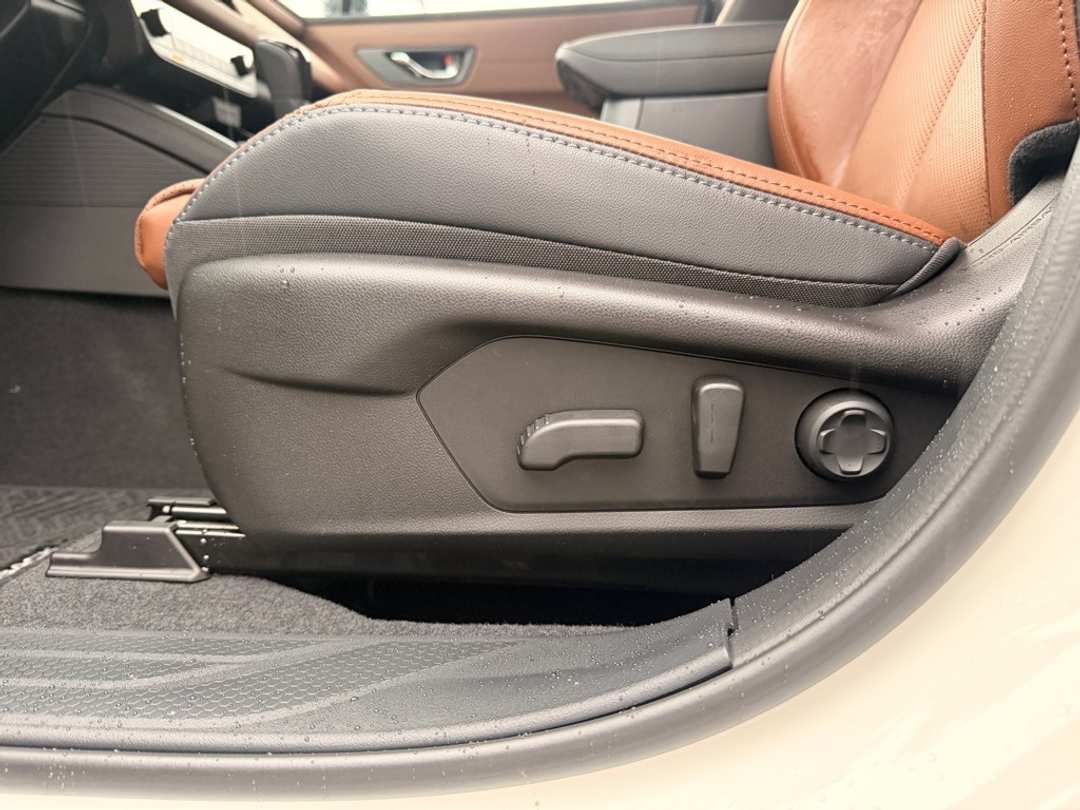 2026 Subaru Outback Touring - Image 16